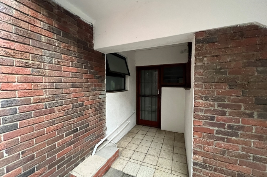 To Let 1 Bedroom Property for Rent in Flamingo Vlei Western Cape